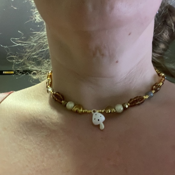 Mushroom & Gold Hearts Choker W Multifaceted Crystals & Glass & Goldtone Beads - Picture 7 of 7